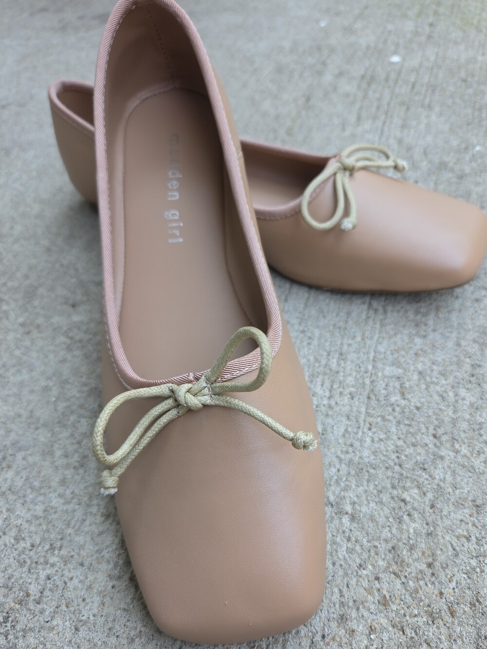 Madden Girl - Beige Bow Ballet Flats Square Toe Size 7 NWOT